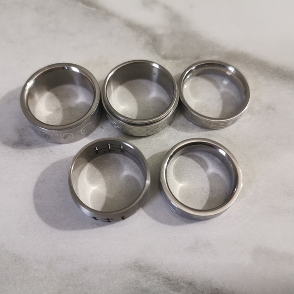 Cool Ring - Picture 2 of 2